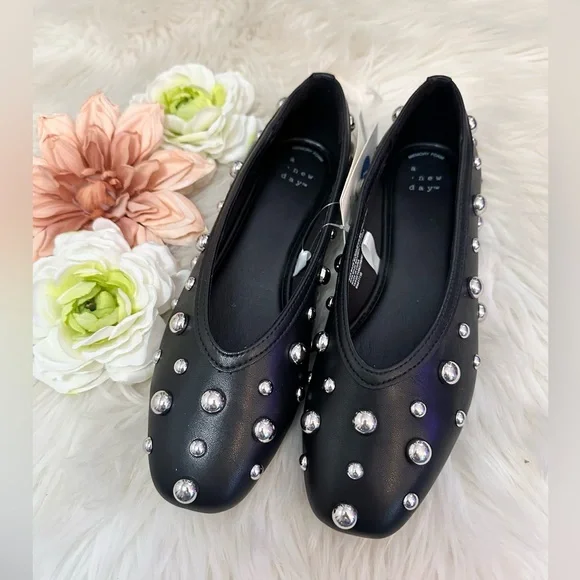 Black Flats with Silver Stud Accents NEW! FIRM!! 50% OFF - Picture 3 of 7